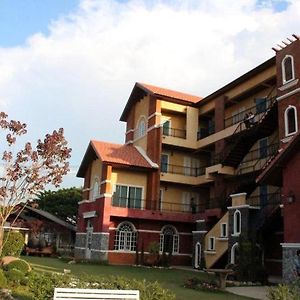 San Pareni Hotel